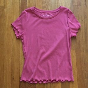 Pink t-shirt w/ruffled detailing